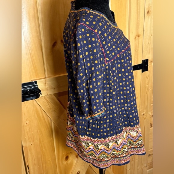Holding Horses Anthropologie Navy Embroidered Boho Western Top Size 12 - Picture 5 of 14
